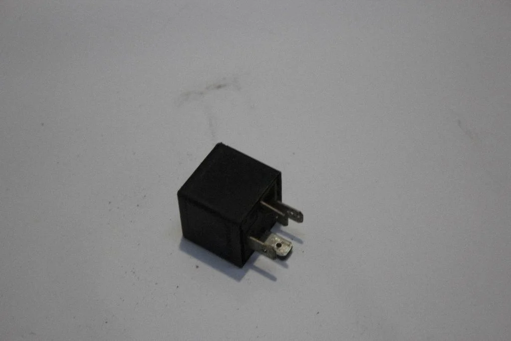 Other relay V23134B52C642