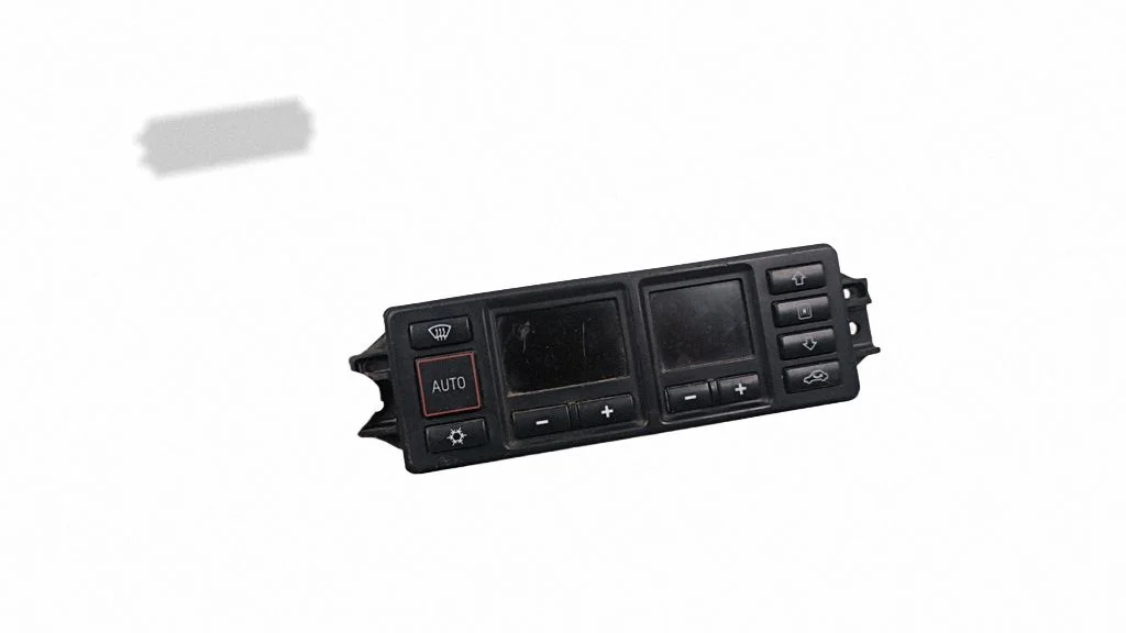 Gaisa kondicioniera/klimata/sildītāja vadības bloks (salonā) – Audi A4 S4 B5 8D (1994-1999)