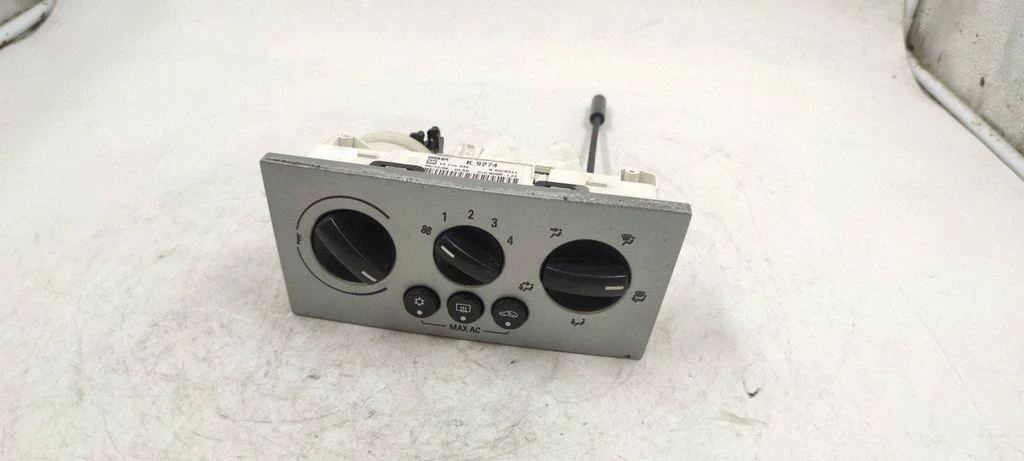 Climate control unit – Opel Meriva A (2003-2010)