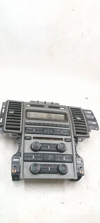 Climate control unit AG1t18a8882cb – Ford Taurus (2010-2013)