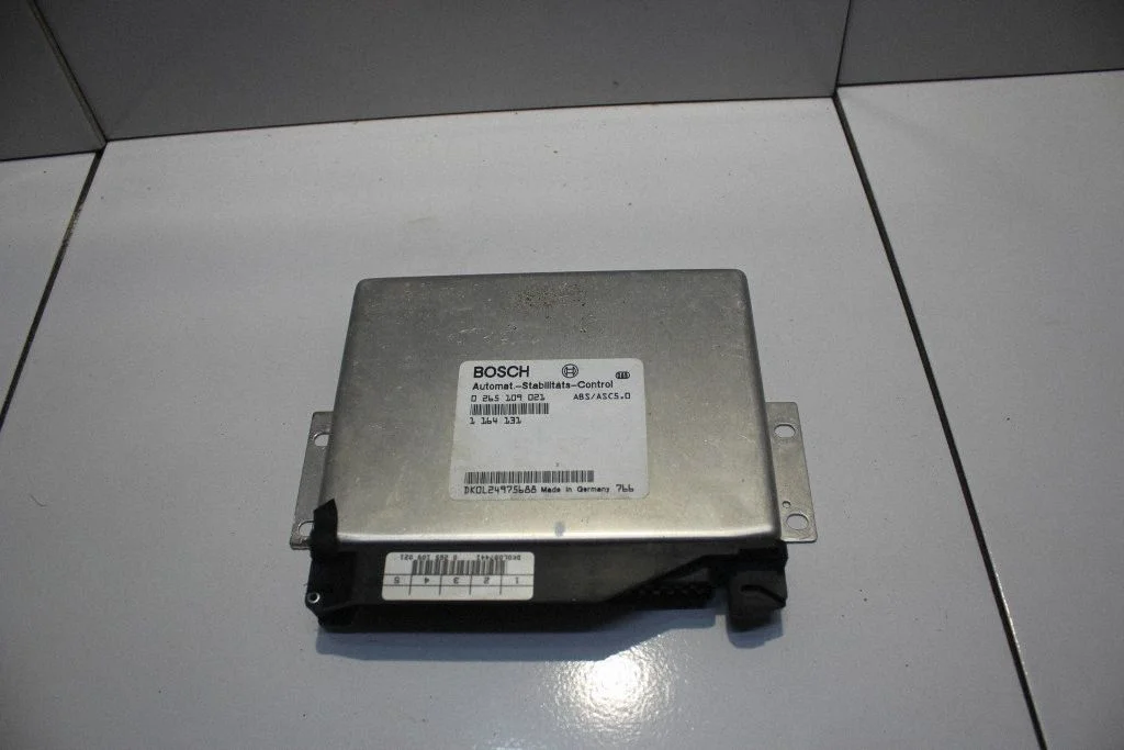 ABS valdymo blokas