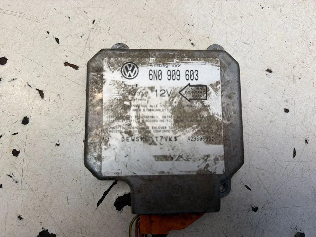 Drošības spilvenu vadības bloks 6N0909603