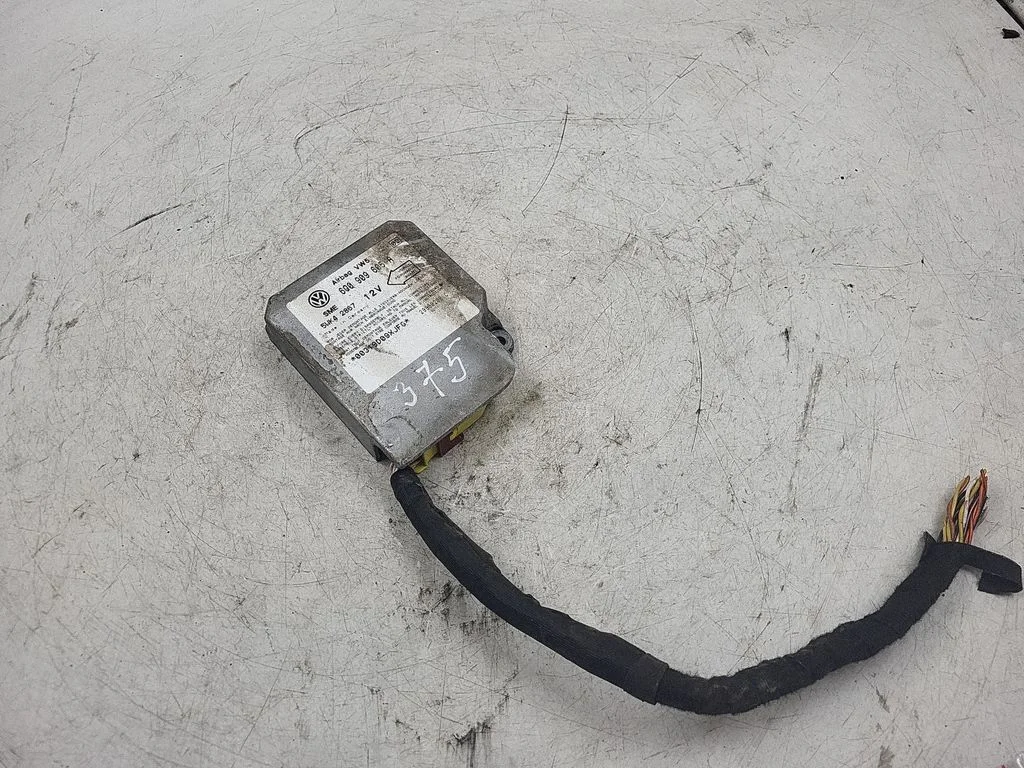 Airbag control unit/module – Volkswagen Bora (1998-2005)