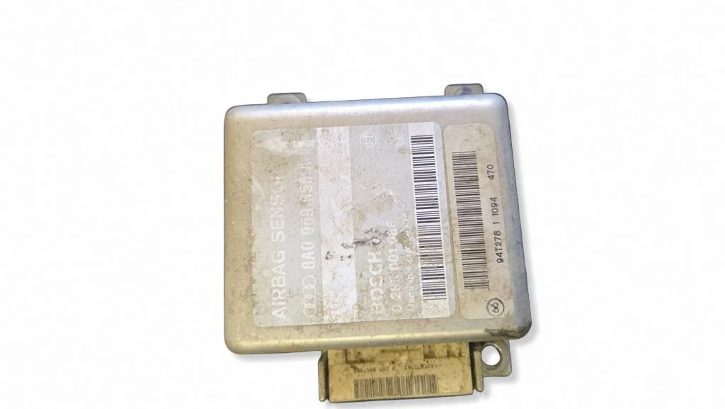 Drošības spilvenu vadības bloks – Audi A4 S4 B5 8D (1994-1999)