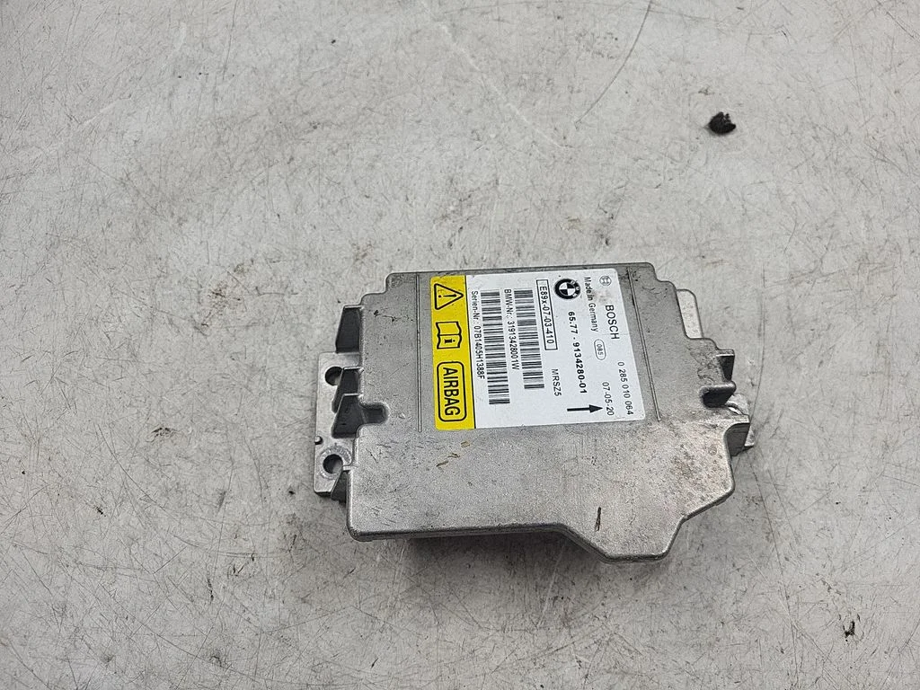 Drošības spilvenu vadības bloks – BMW 3. sērija E90 E91 (2005-2012)