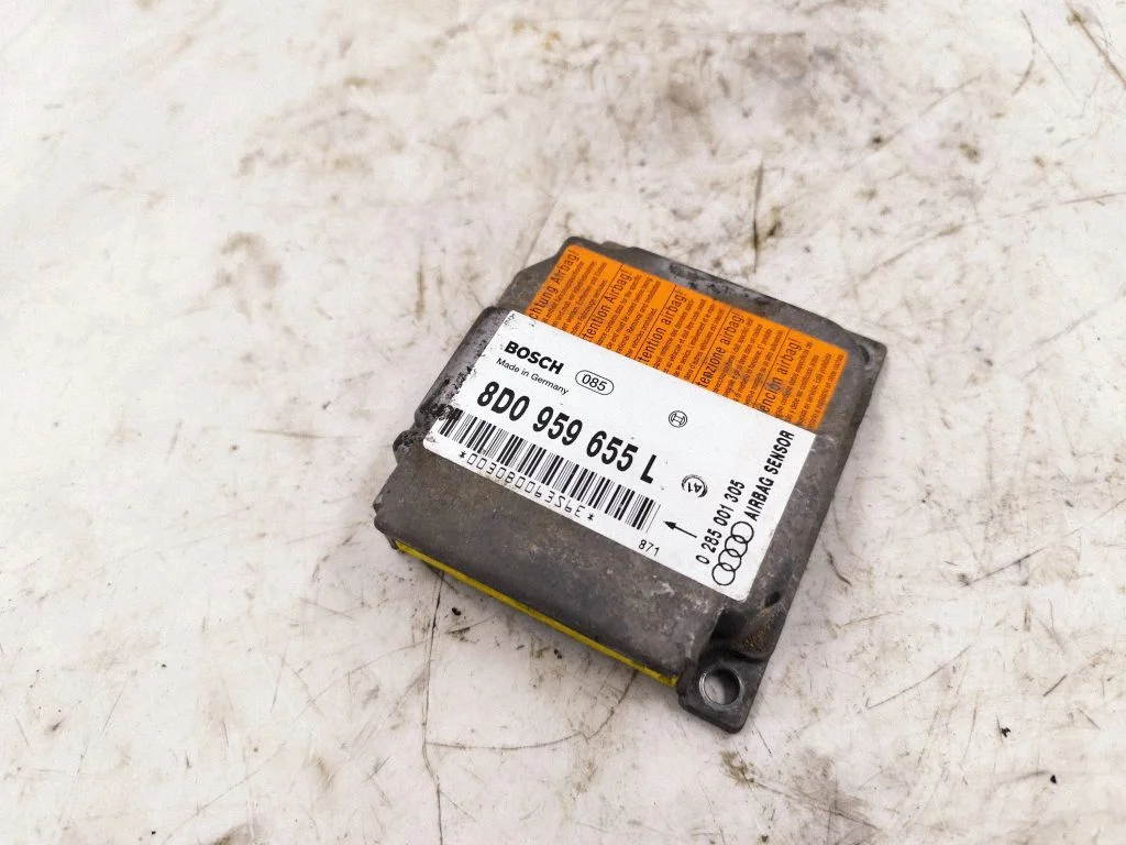 Airbag control unit/module – Audi A4 S4 B5 8D (1994-1999)