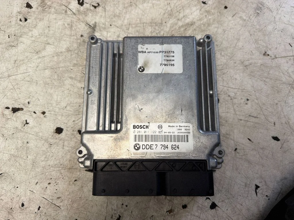 Engine control unit/module 0281011122