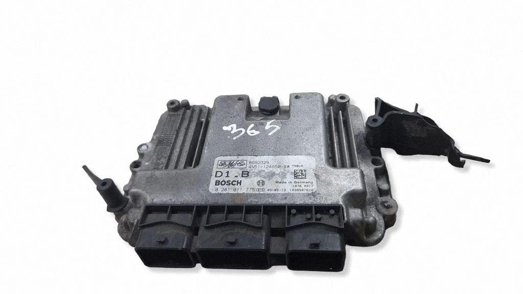 Mootori juhtplokk 4N5112A650BA