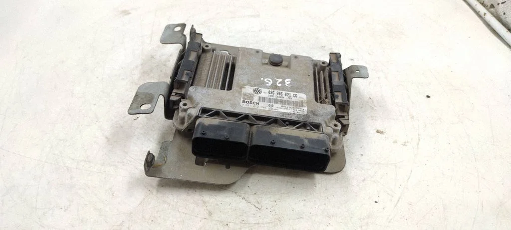 Dzinēja vadības bloks 03G906021CG