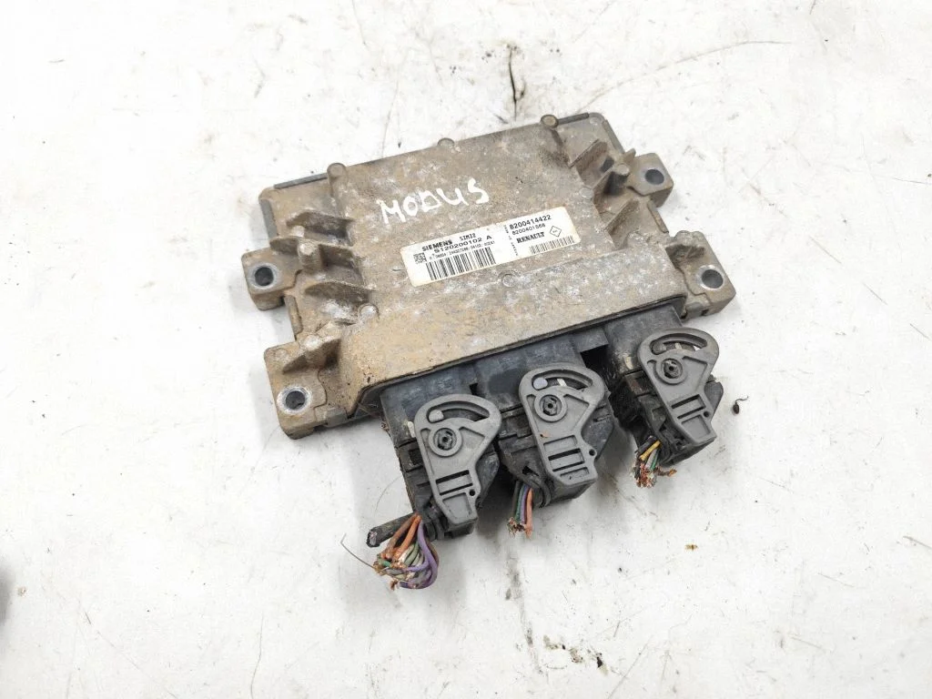 Engine control unit/module 8200414422 – Renault Modus (2004-2007)