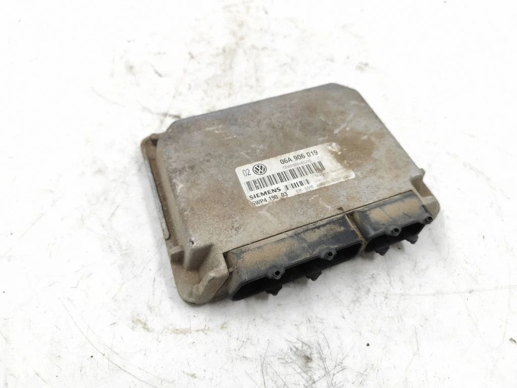Engine control unit/module 06A906019