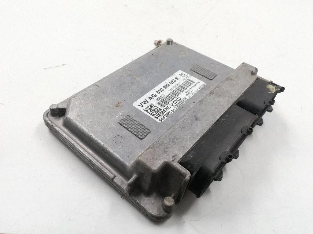 Engine control unit/module 03D906023B