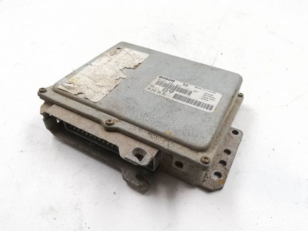 Dzinēja vadības bloks 0261204063
