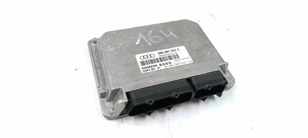 Dzinēja vadības bloks 3B0907557E