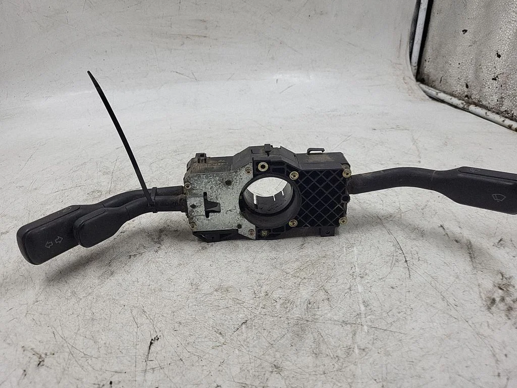 Wiper turn signal indicator stalk/switch 4D0953513