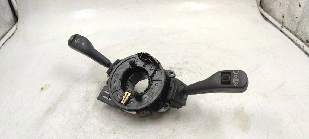 Wiper turn signal indicator stalk/switch 8363664