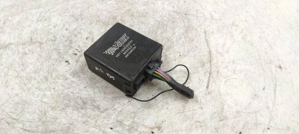 Citi vadības bloki/moduļi 4m1046v3a
