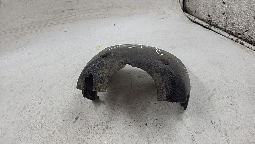 Steering wheel column trim