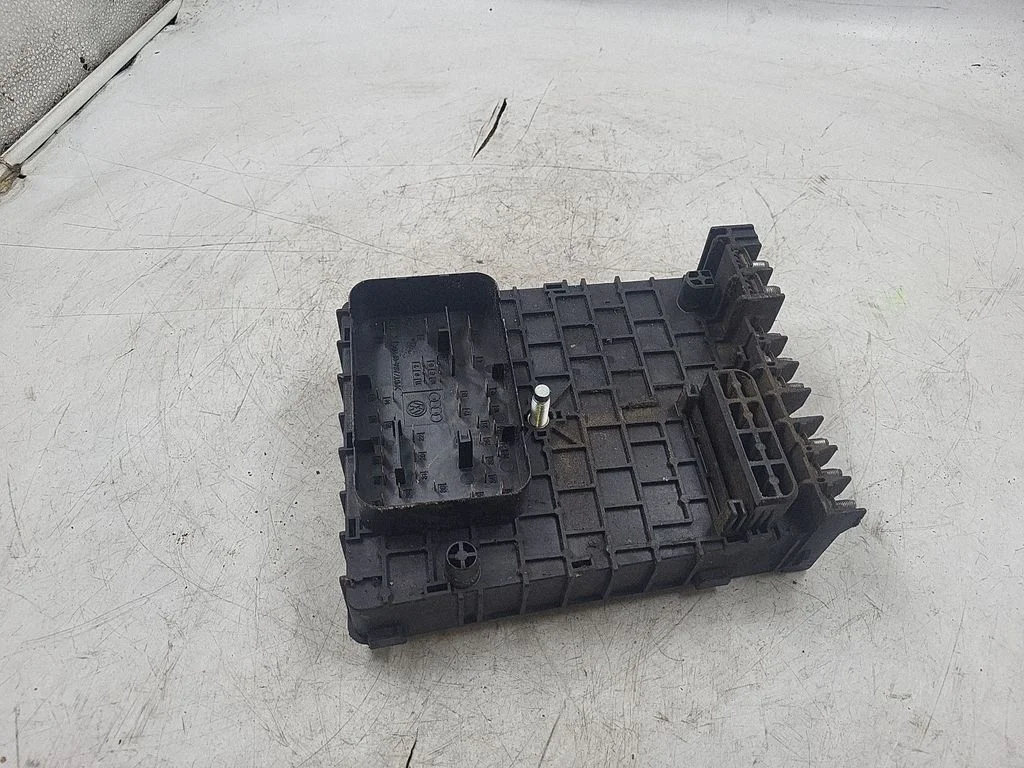 Drošinātāju bloks 3C0937125