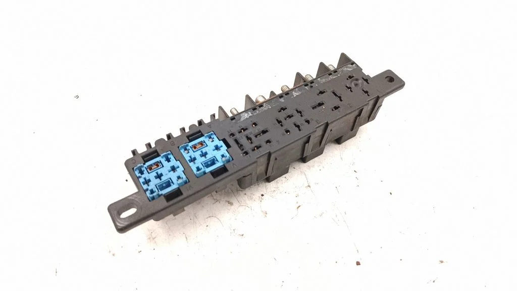 Drošinātāju bloks 8L0941822A