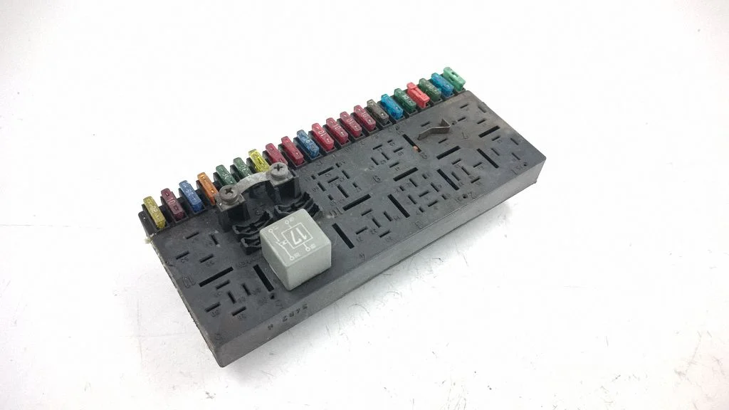 Drošinātāju bloks 443941822A