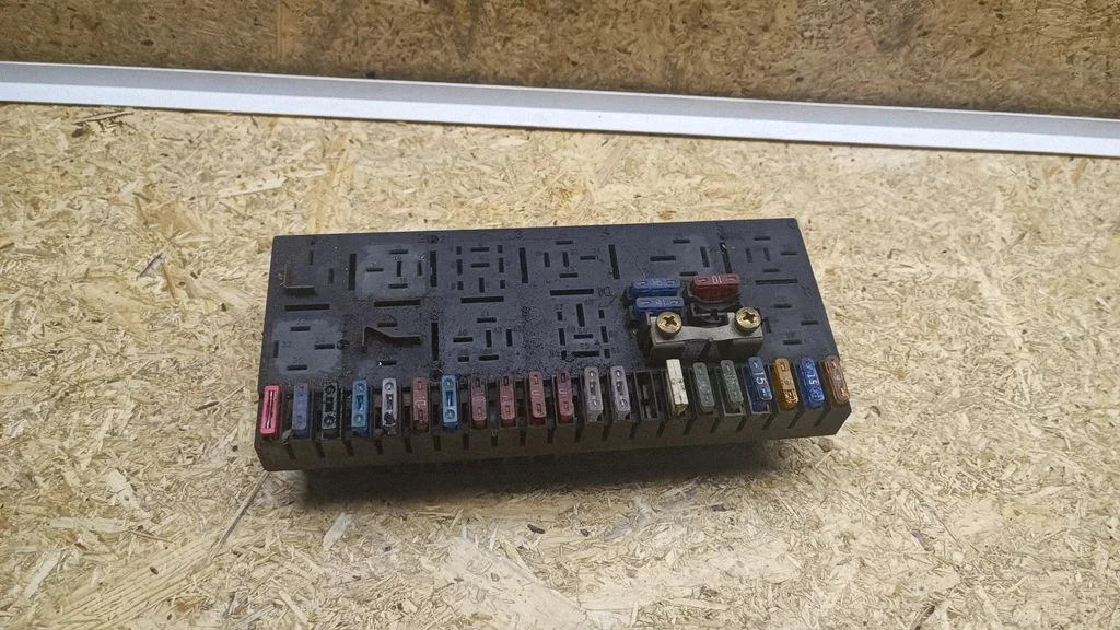 Fuse module 443941822A
