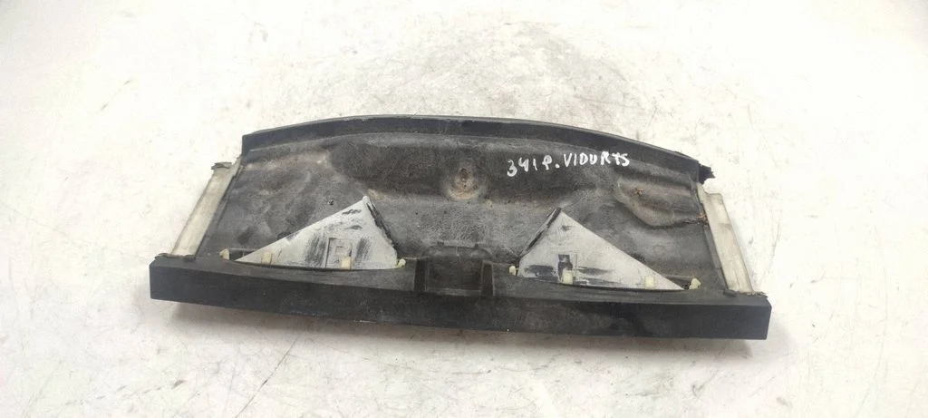 Kita variklio skyriaus detalė