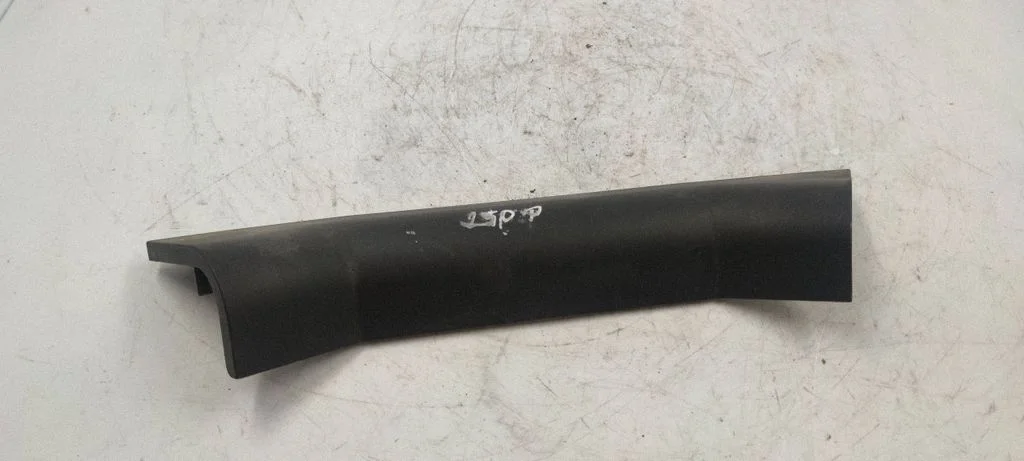 Kita variklio skyriaus detalė