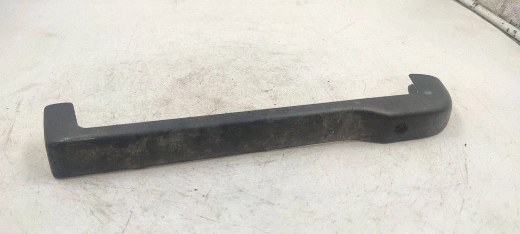 Cita salona detaļa 1j0881347