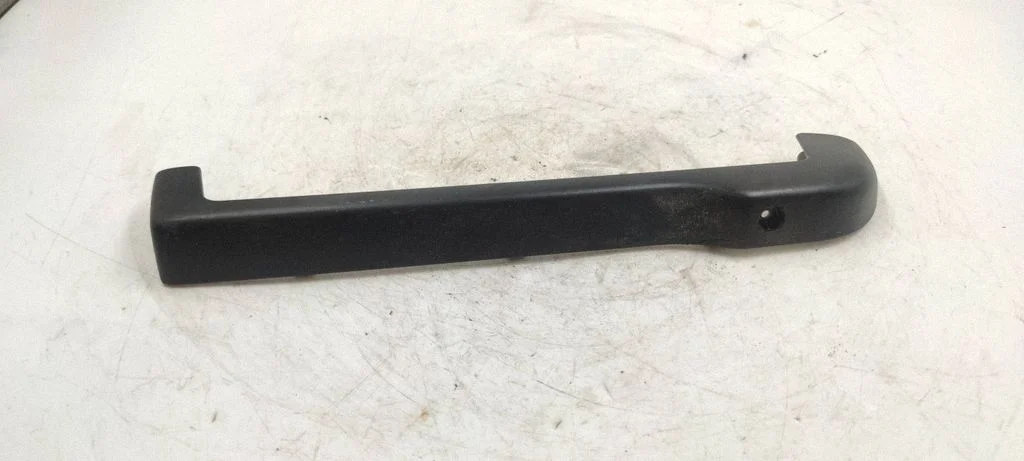 Cita salona detaļa 1J0881347c