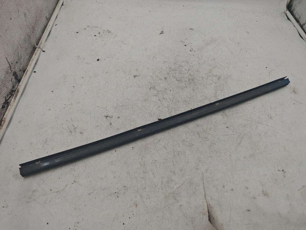 Other exterior part – rear right