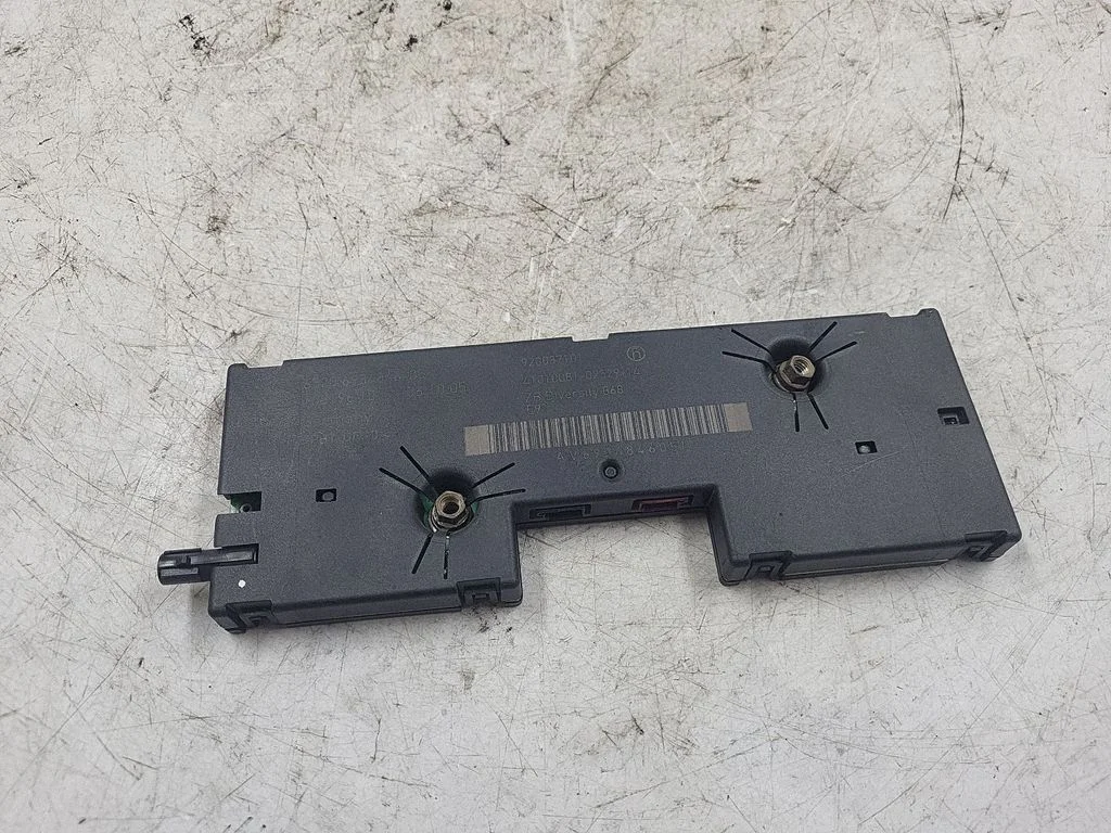 Antenni võimendi – BMW 3-seeria E90 E91 (2005-2012)