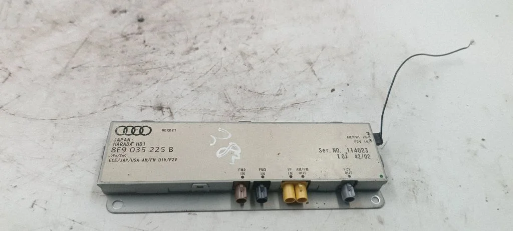 Aerial antenna amplifier 8E9035225B