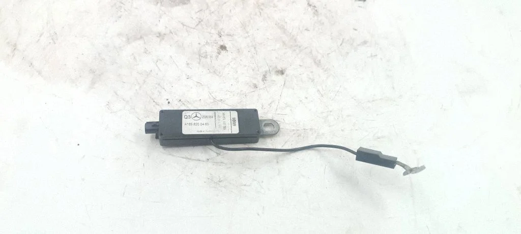Antenas pastiprinātājs A1698200489
