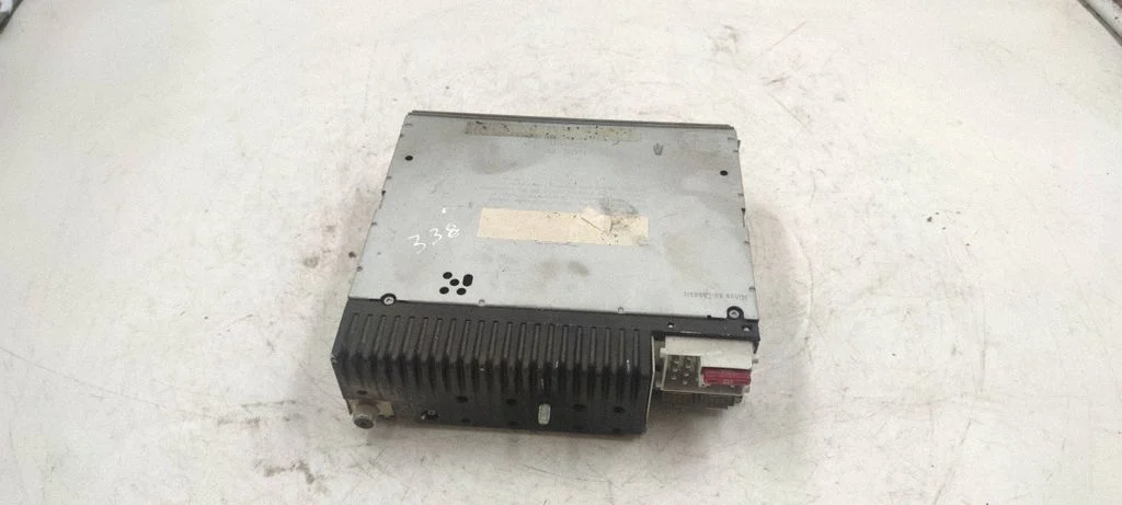 Radio/CD/DVD/GPS head unit 6970130