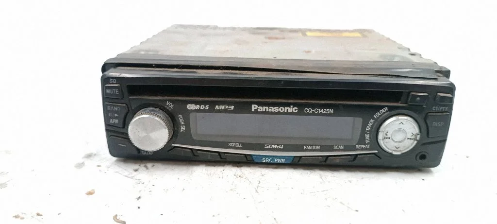 Radio/CD/DVD/GPS head unit – Subaru Legacy (1999-2003)