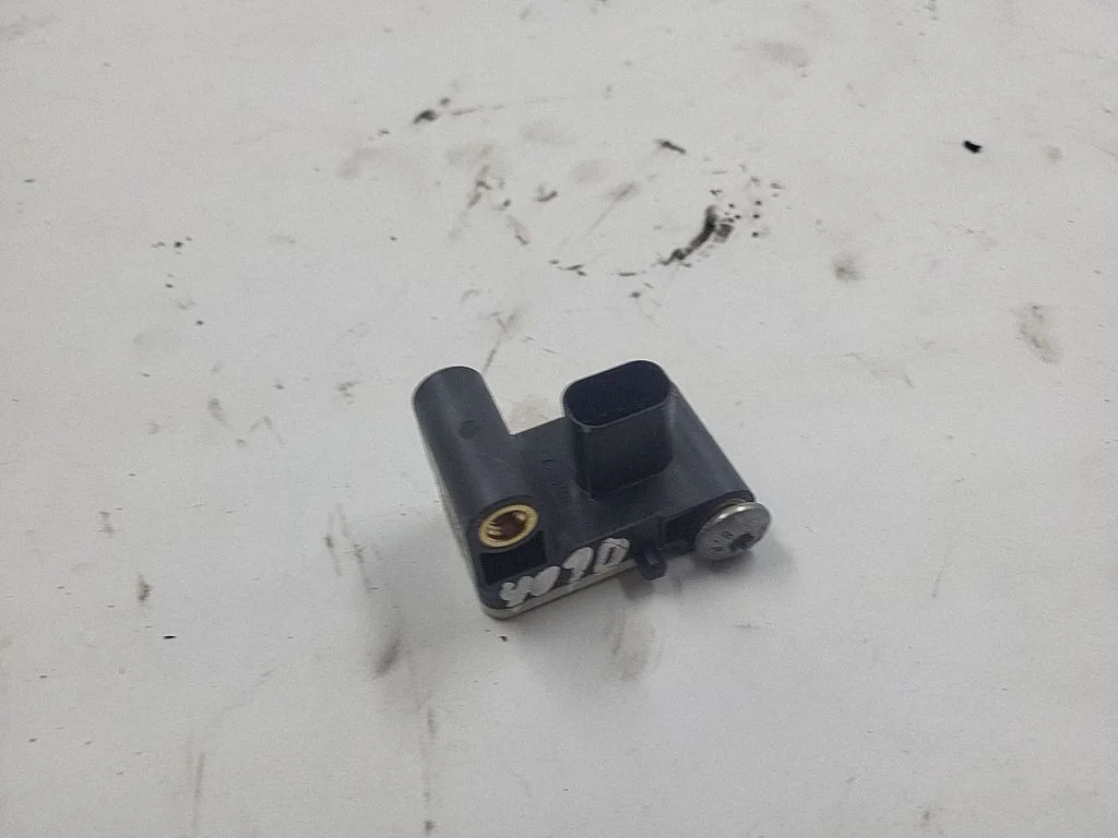 Airbag deployment crash/impact sensor 6911003