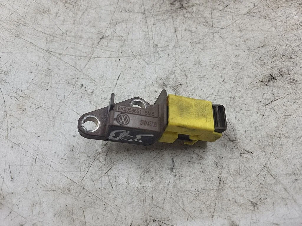Drošības spilvenu trieciena sensors 8K0959651