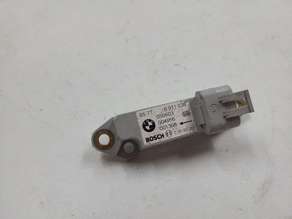 Airbag deployment crash/impact sensor 6911038