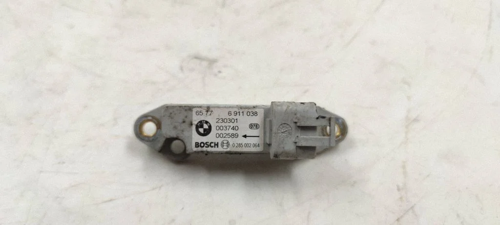 Airbag deployment crash/impact sensor 6911038