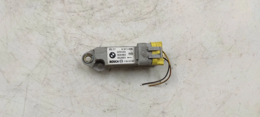 Airbag deployment crash/impact sensor 6911038