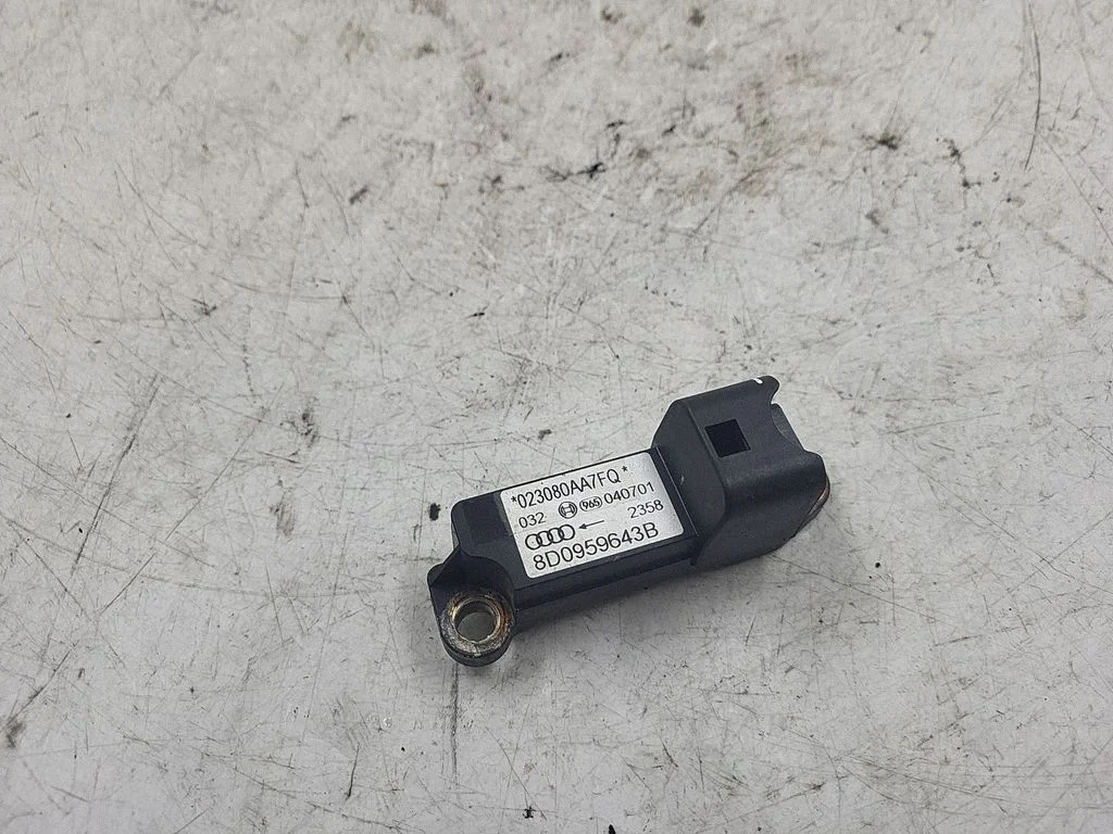 Turvapadja löögiandur – Audi A4 S4 B5 8D (1999-2000)