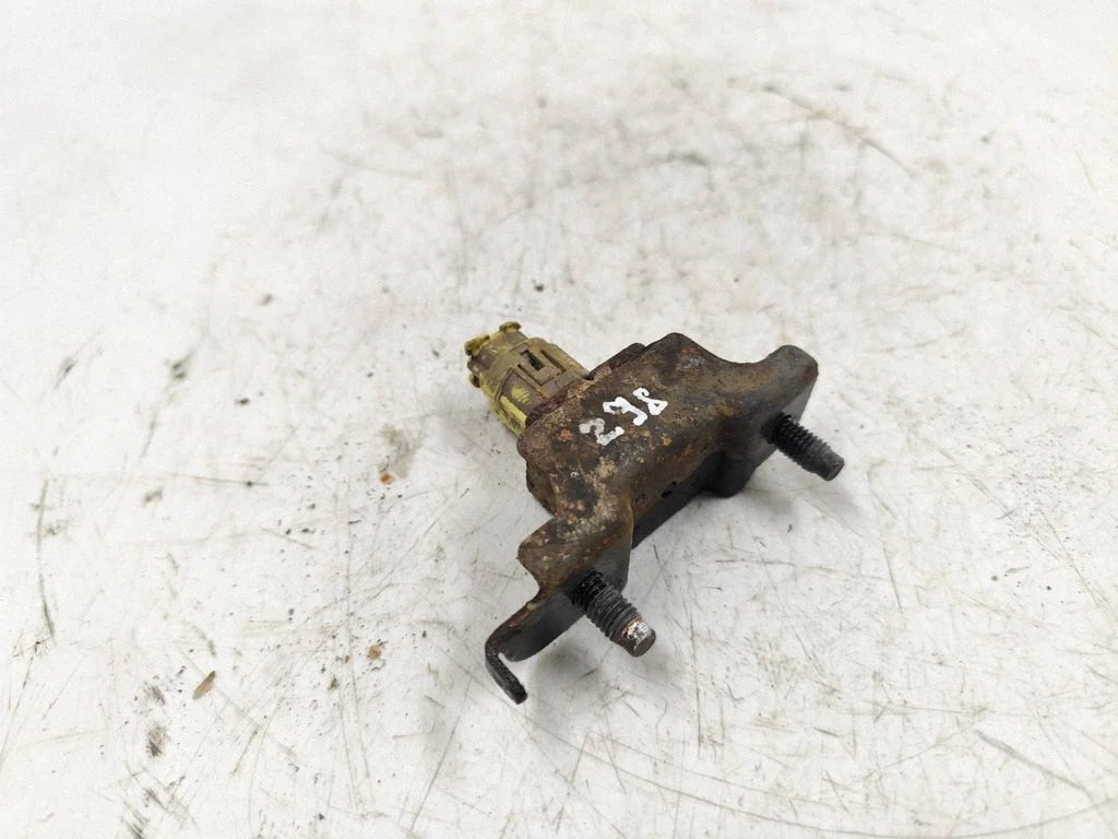 Airbag deployment crash/impact sensor – right