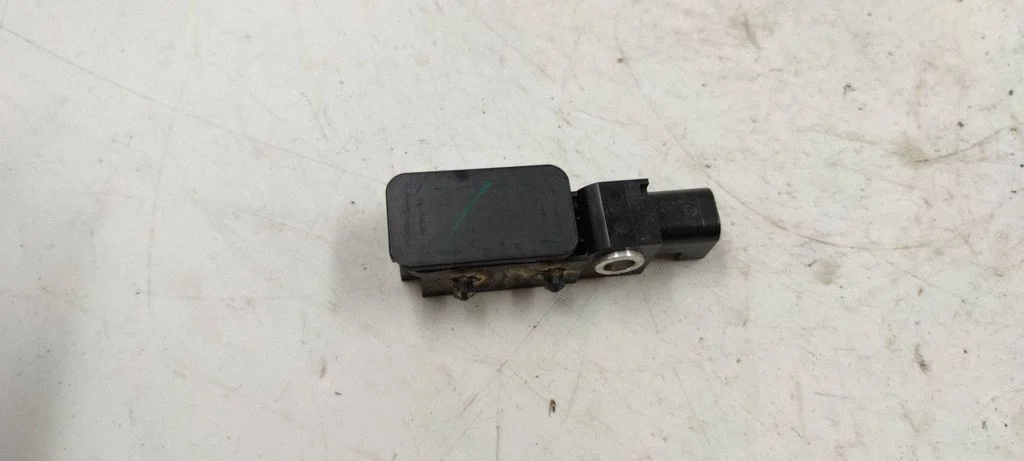 Drošības spilvenu trieciena sensors A18557J521