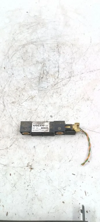 Drošības spilvenu trieciena sensors – Volvo S80 (1999-2003)