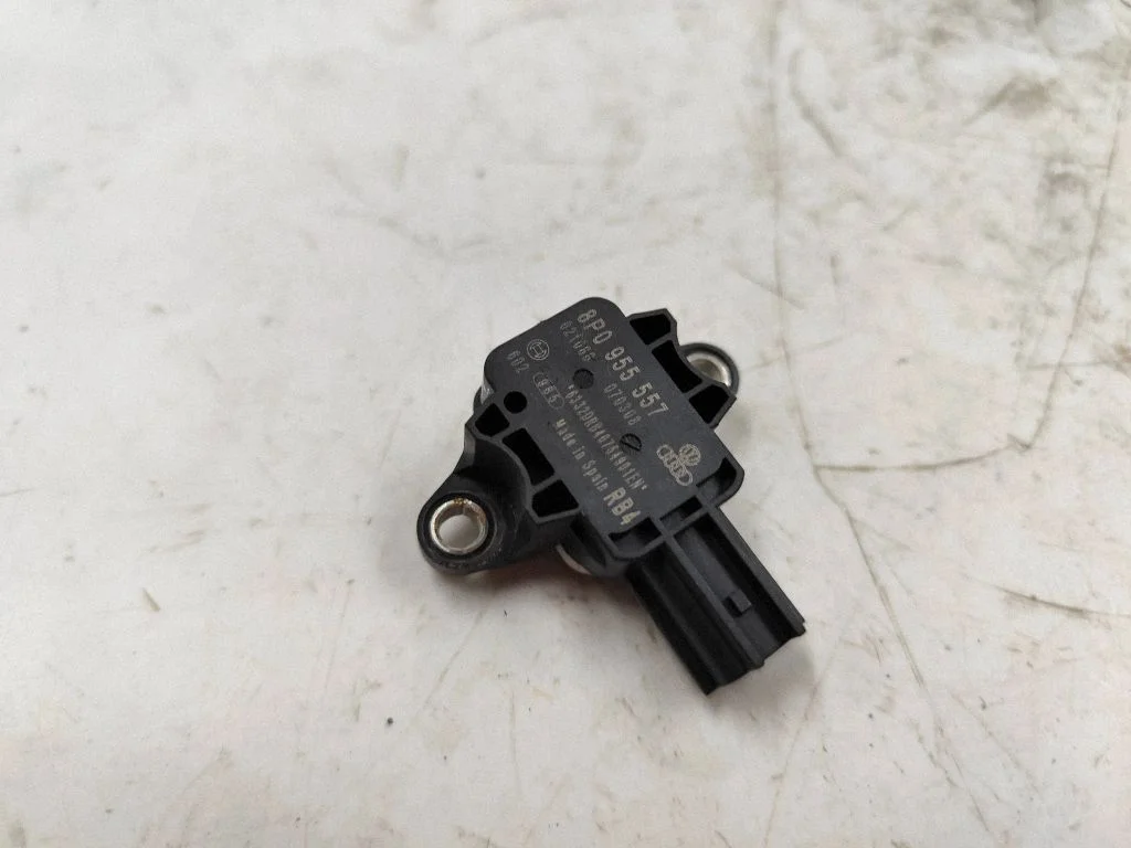 Airbag deployment crash/impact sensor 8P0955557