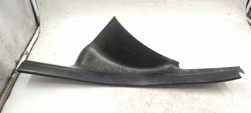 Cita sliekšņu/statņu apdares detaļa – BMW 5. sērija E60 E61 (2004-2010)