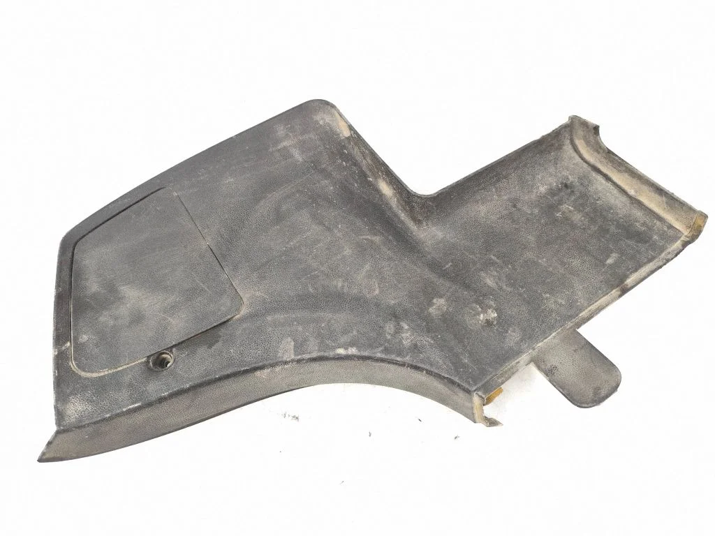 Other sill/pillar trim element 1M6863879L