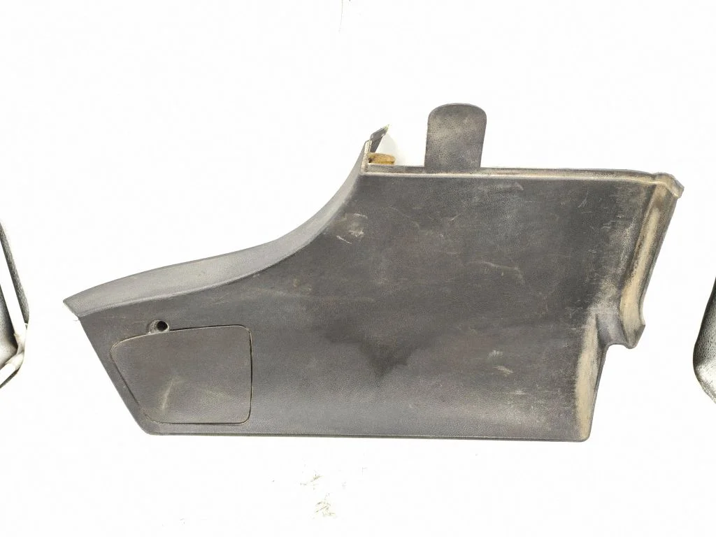 Other sill/pillar trim element 1M6863880K
