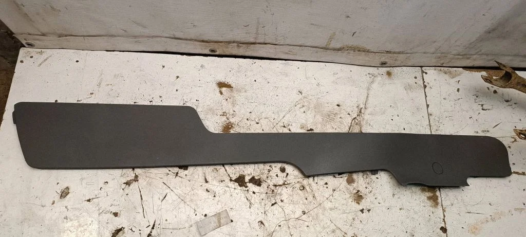 Kita centrinė konsolės (tunelio) detalė
